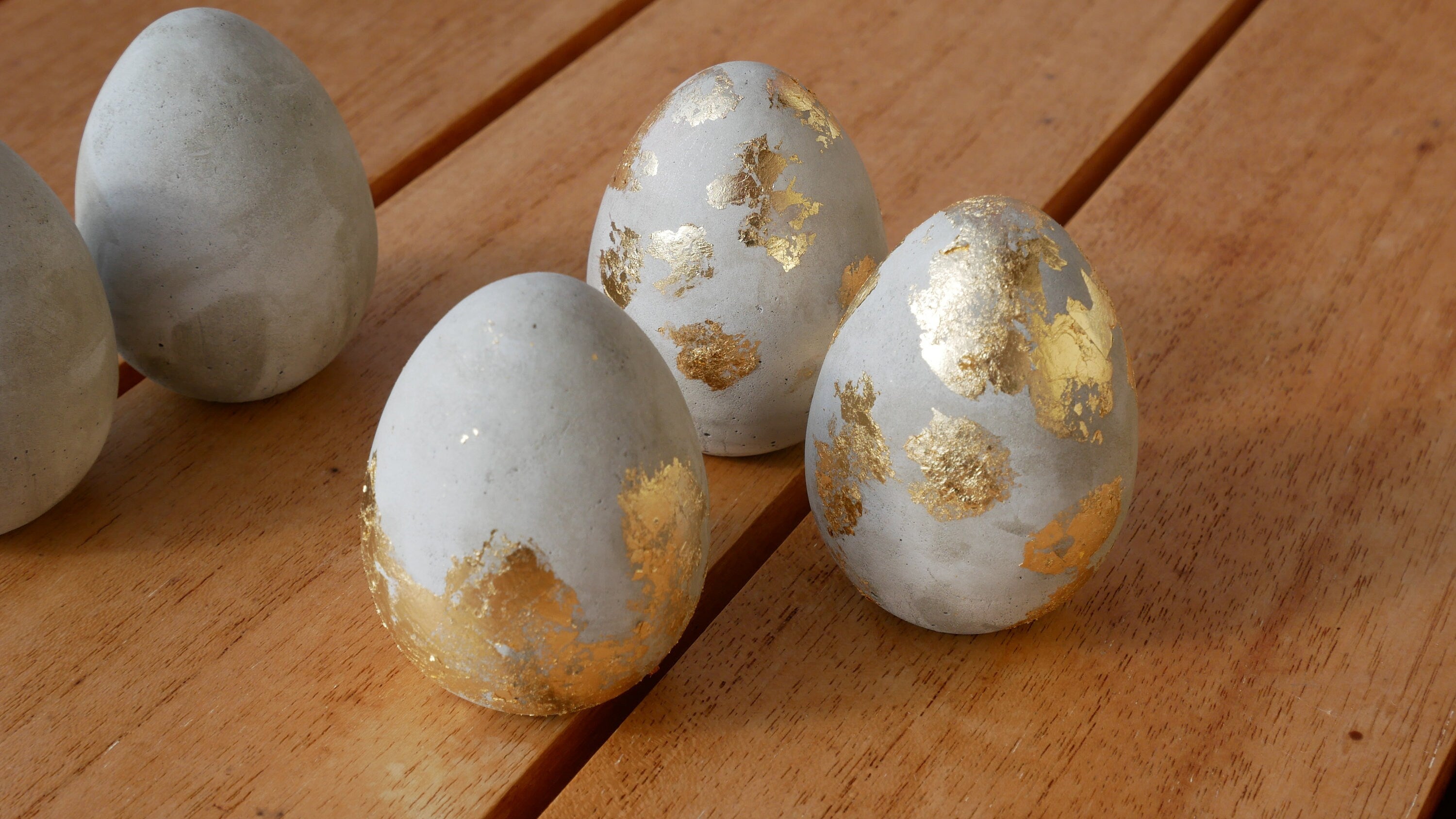 Ostereier, Betoneier, Ostern, Osterdeko, Goldes Ei, Blattgold