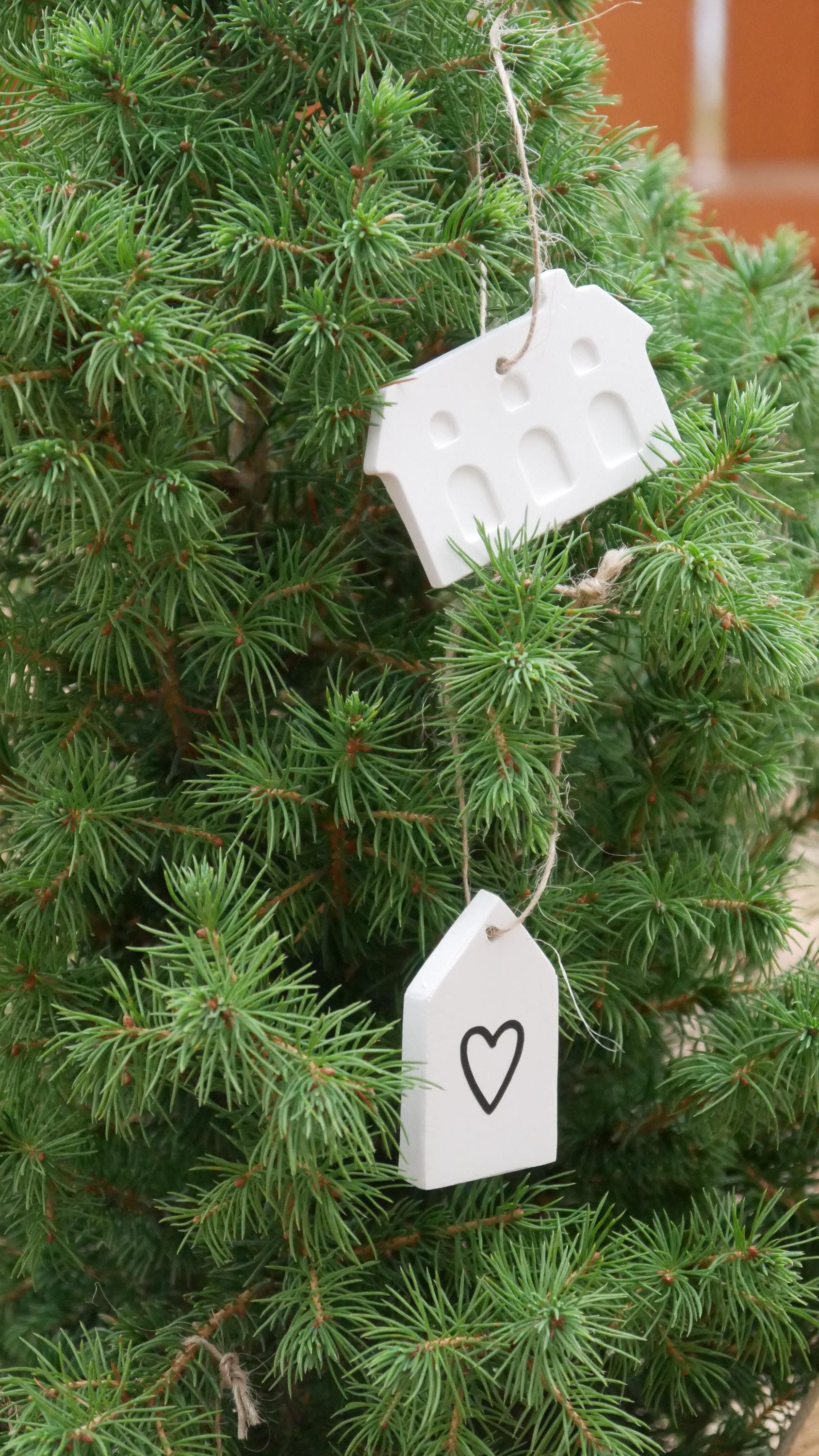 Geschenkanhänger, Dekoanhänger, Tannenbaumschmuck,Schmuckanhänger, Häuschen, Minihaus, Skandi Deko, Skandinavische Deko