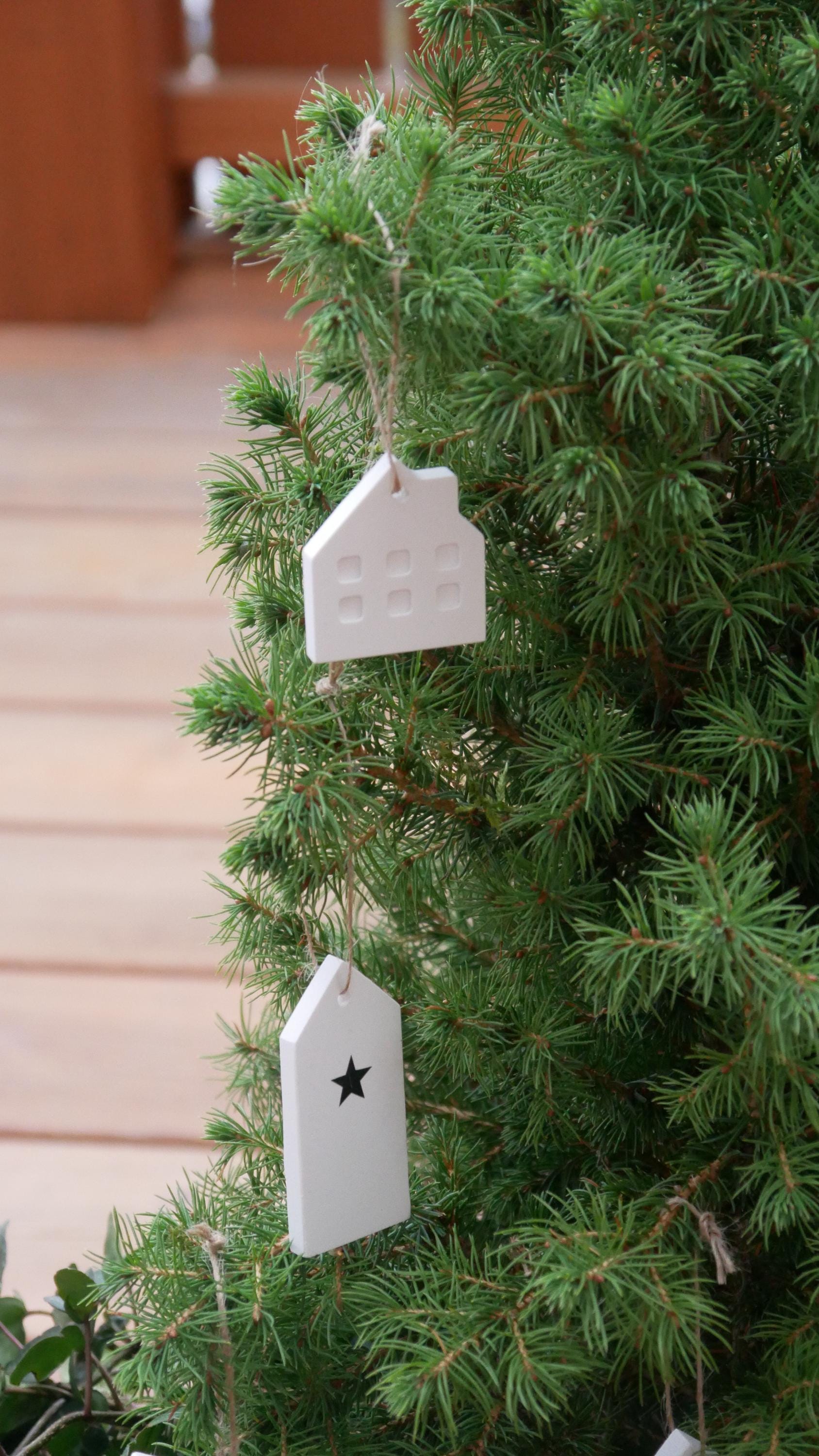Geschenkanhänger, Dekoanhänger, Tannenbaumschmuck,Schmuckanhänger, Häuschen, Minihaus, Skandi Deko, Skandinavische Deko