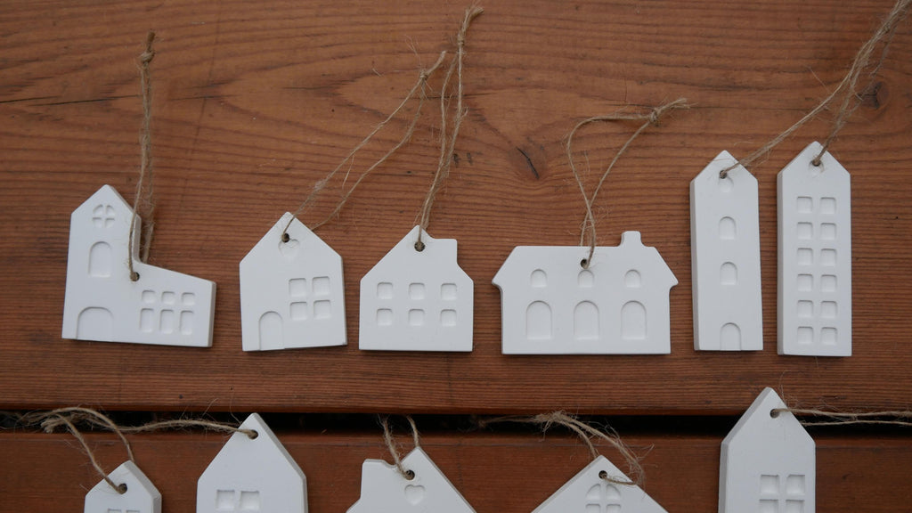 Geschenkanhänger, Dekoanhänger, Tannenbaumschmuck,Schmuckanhänger, Häuschen, Minihaus, Skandi Deko, Skandinavische Deko