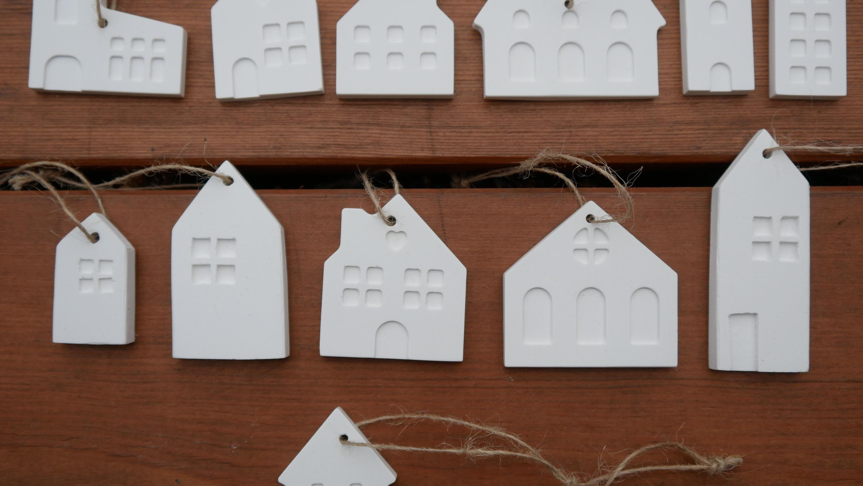 Geschenkanhänger, Dekoanhänger, Tannenbaumschmuck,Schmuckanhänger, Häuschen, Minihaus, Skandi Deko, Skandinavische Deko