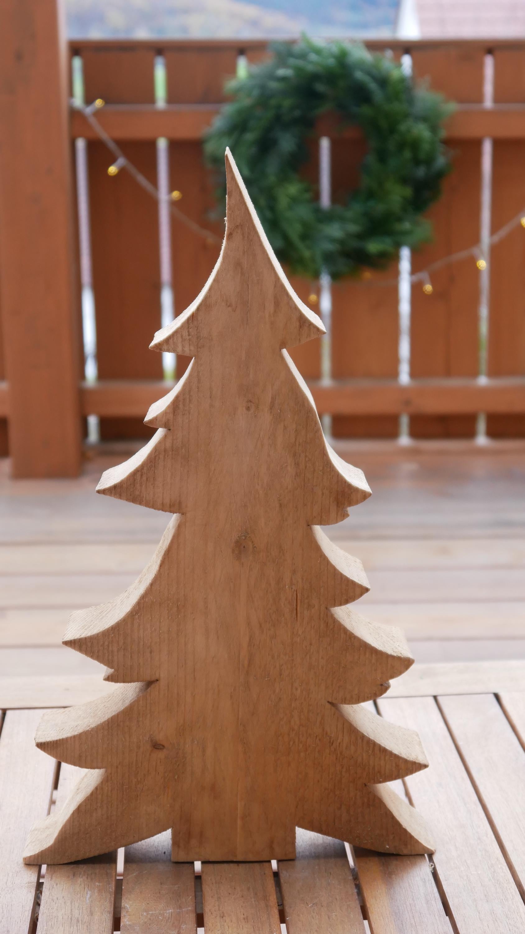 große Tannenbäume, Holztanne, Dekotannen, Winter, Weihnachten, Dekoration Haustüre, Winterdekoration Haustüre