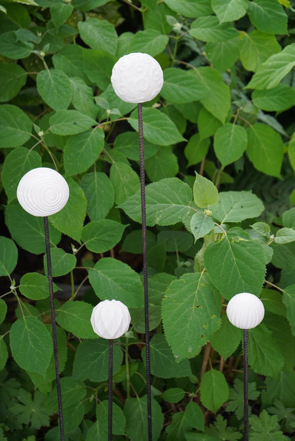 Deko Kugel, Beton Kugel, Gartendeko, Kugel für den Garten, Dekoration, Gartenstecker
