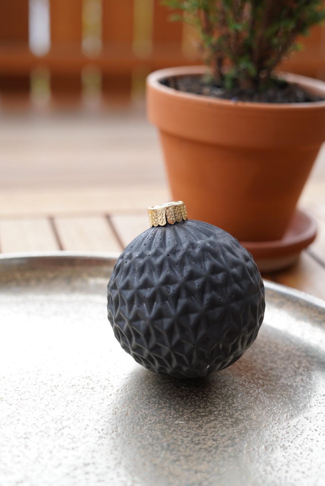 Christbaumkugel aus Beton, Beton Kugel, Beton Dekoration, Weihnachtsdekoration