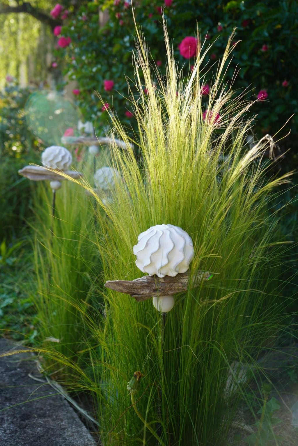 gemusterte Deko Kugel, Beton Kugel, Gartendeko, Kugel für den Garten MIT Holzstück und kleiner Kugel, Gartenstecker, shabby, hygge