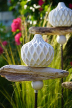 gemusterte Deko Kugel, Beton Kugel, Gartendeko, Kugel für den Garten MIT Holzstück und kleiner Kugel, Gartenstecker, shabby, hygge