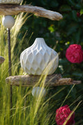 gemusterte Deko Kugel, Beton Kugel, Gartendeko, Kugel für den Garten MIT Holzstück und kleiner Kugel, Gartenstecker, shabby, hygge