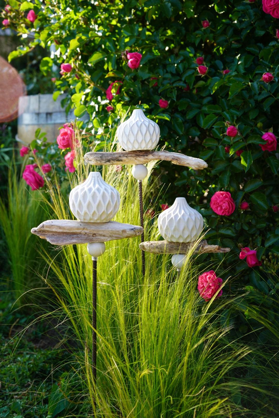 gemusterte Deko Kugel, Beton Kugel, Gartendeko, Kugel für den Garten MIT Holzstück und kleiner Kugel, Gartenstecker, shabby, hygge