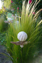 gemusterte Deko Kugel, Beton Kugel, Gartendeko, Kugel für den Garten MIT Holzstück und kleiner Kugel, Gartenstecker, shabby, hygge