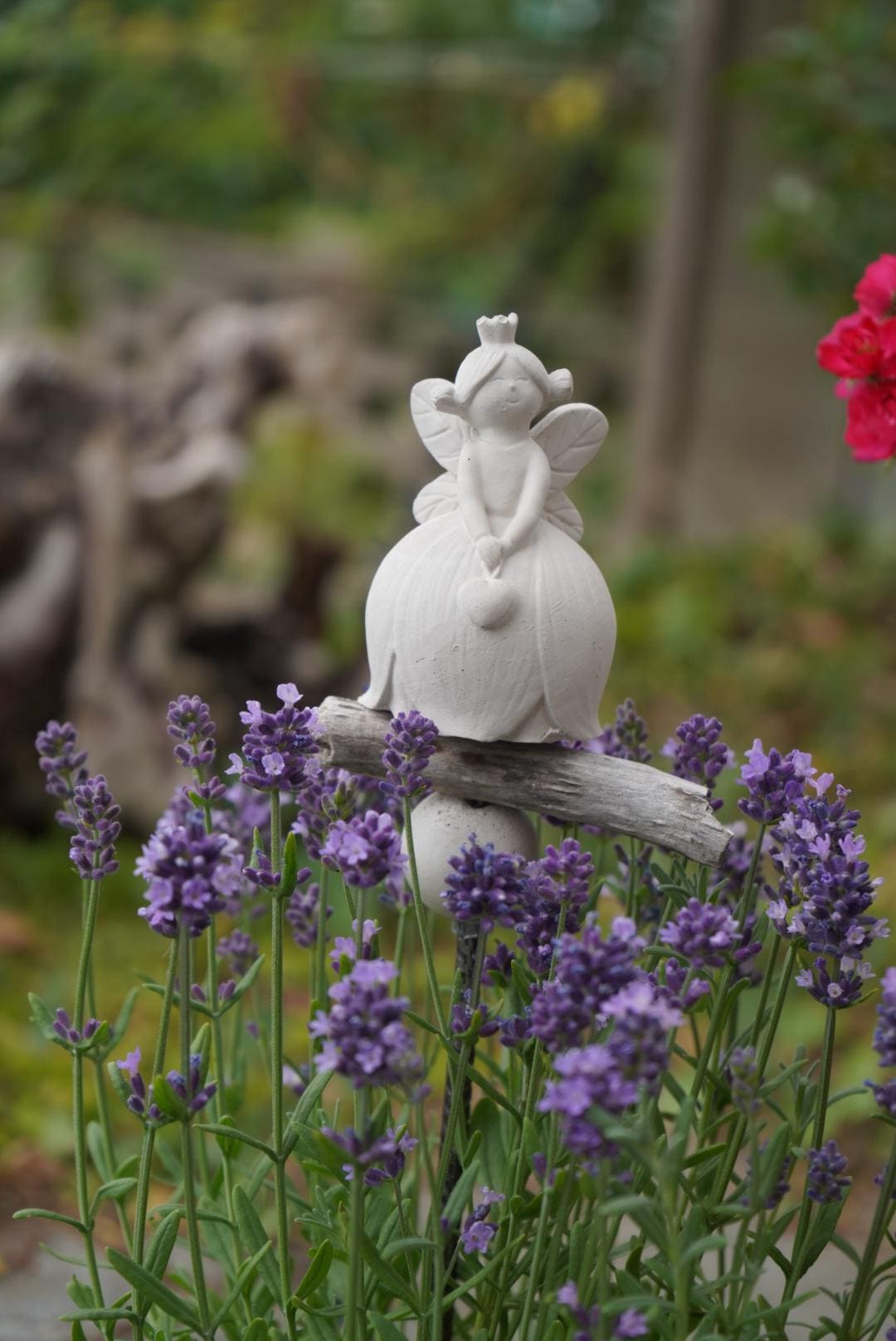 Deko Vogel, Beton Vogel, Gartendeko, Elfe, Gartenstecker mit Betonfigur, Baustahl, Blumenmädchen